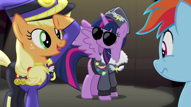 File:Applejack dressing as Colonel Purple Dart S4E21.png