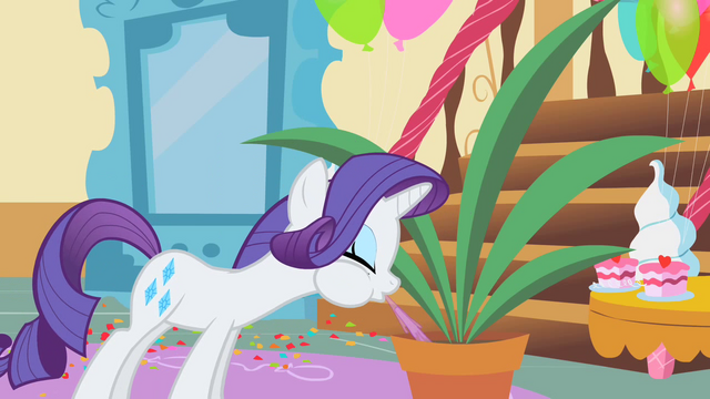 File:Rarity spits out the punch S1E25.png