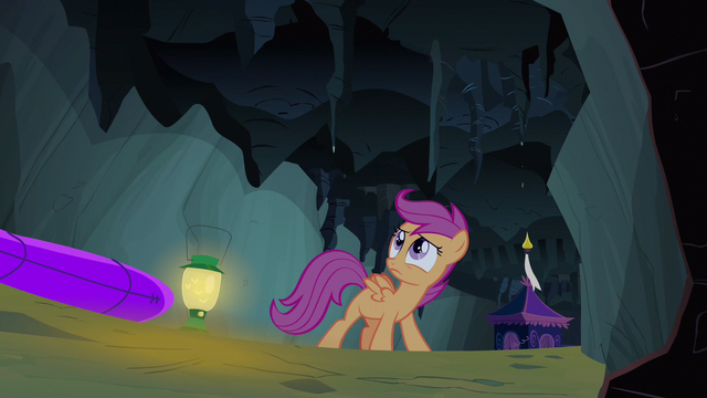 File:Scootaloo headless horse S3E6.png