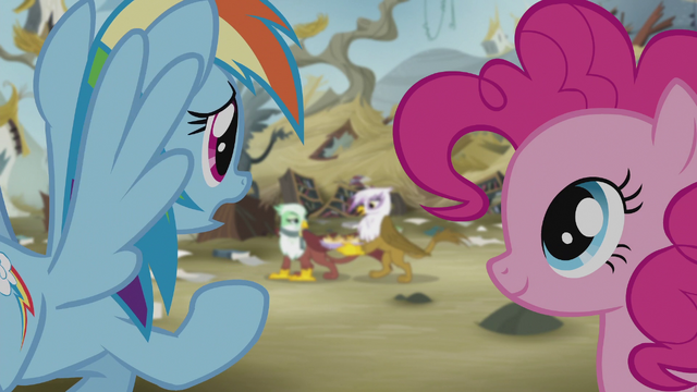 File:Rainbow observes Gilda and Greta S5E8.png