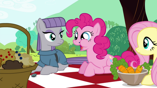 File:Pinkie Pie "They are crunchy!" S4E18.png