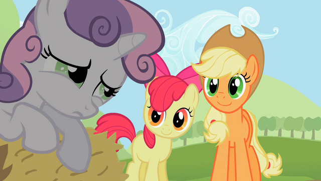File:Applejack smiling with Apple Bloom S2E5.png