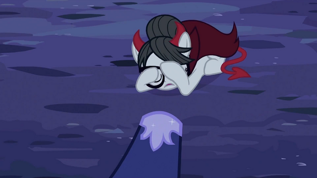 File:Luna pointing at Raven 2 S2E04.png