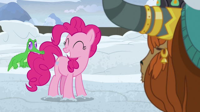 File:Pinkie Pie grinning at Gummy S7E11.png
