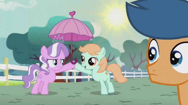 File:Diamond Tiara gives a parasol to Peach Fuzz S5E18.png