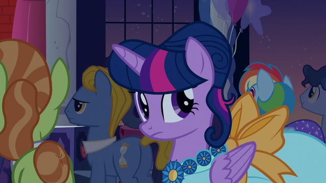 File:Twilight turns around S5E7.png
