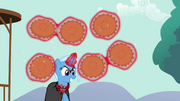 Trixie levitando tortas T03E05