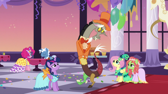 File:Discord "what I mean to say is" S5E7.png