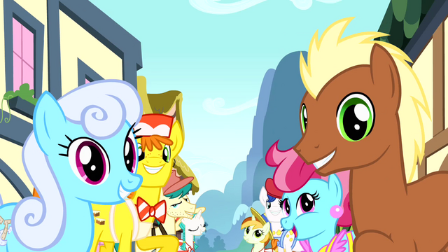 File:Ponies singing about Pinkie Pie S4E12.png