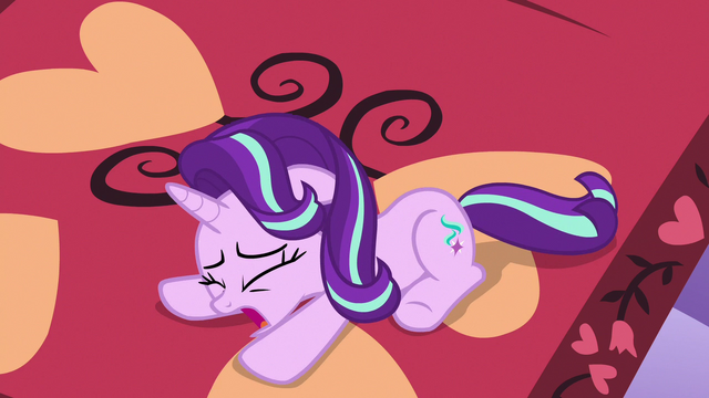 File:Starlight Glimmer falls to the dream floor S7E10.png
