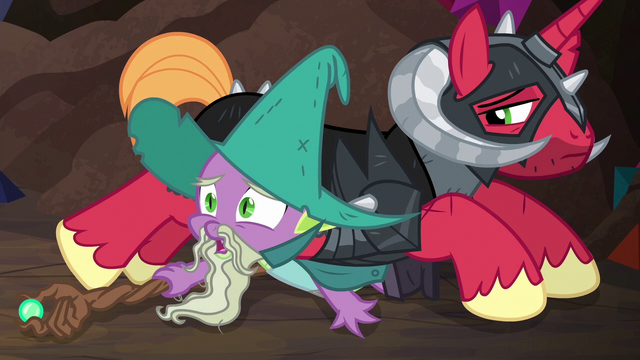File:Garbunkle "this kinda hurts!" S6E17.png