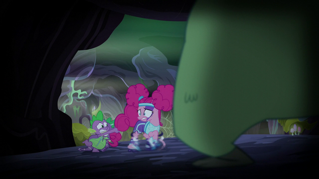 File:Spike grabs Pinkie Pie by the tail S5E21.png