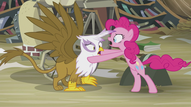 File:Pinkie shakes Gilda S5E8.png