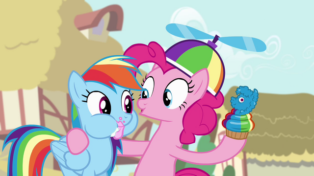 File:Pinkie with a cupcake S4E12.png