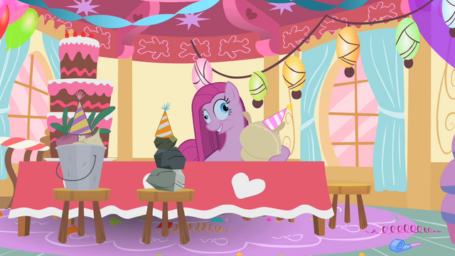 File:Crazy Pinkie S01E25.png