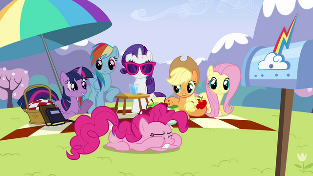 File:Twilight 'Pinkie Pie' S3E7.png