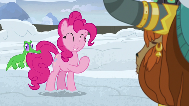 File:Pinkie Pie "happy to come dig the snow away" S7E11.png