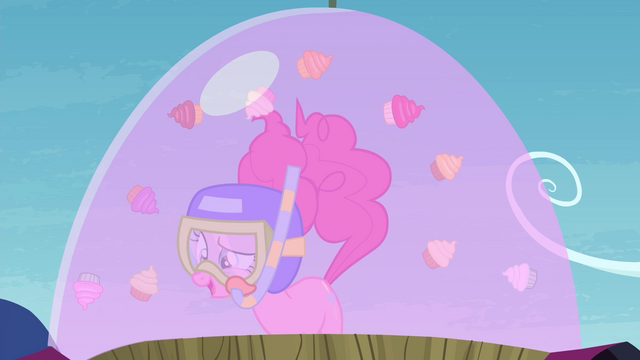 File:Pinkie Pie in cupcake wind tunnel S4E18.png