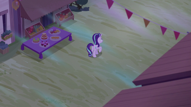 File:Starlight Glimmer looking for Princess Luna S6E25.png