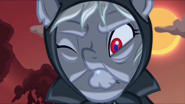 File:Horseshoe lady S3E6.png