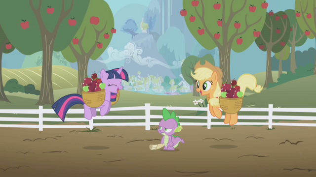 File:Twilight and Applejack excited S1E03.png