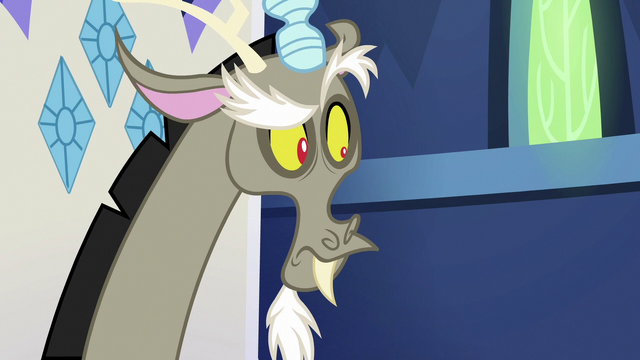 File:Discord raises his eyebrow at Spike S6E17.png