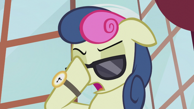 File:Sweetie Drops puts on sunglasses S5E9.png