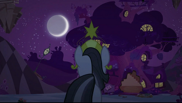 File:Twilight walking back to the library S2E02.png