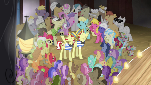File:Happy ponies S4E20.png