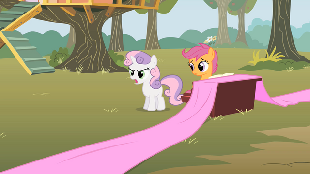 File:Sweetie Belle dumb fabric S1E18.png