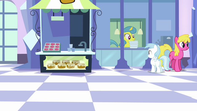 File:Lemon Hearts at Empire train station S03E12.png