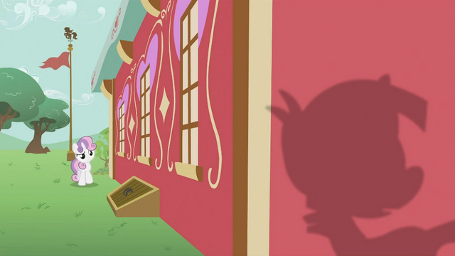File:Sweetie Belle walking S2E23.png