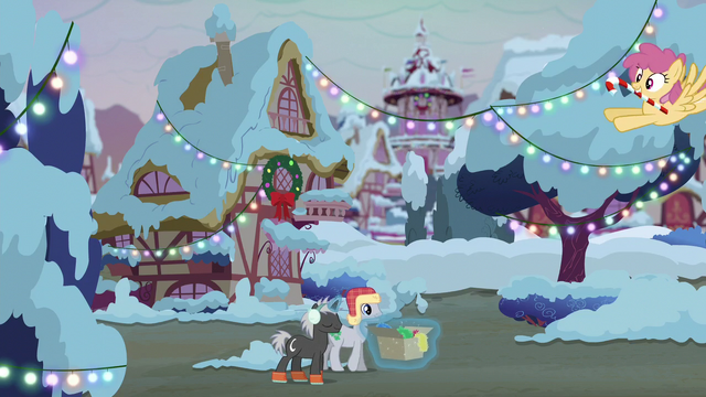 File:Ponies getting prepared for Hearth's Warming S06E08.png