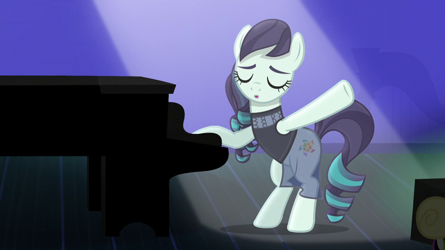 File:Rara finishes singing The Magic Inside S5E24.png