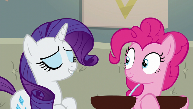 File:Rarity "just doing the wrong jobs" S6E12.png