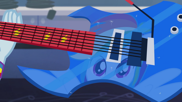 File:Rainbow's reflection in guitar EG2.png