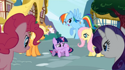 Twilight surrounded S1E03.png