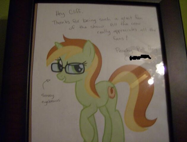 File:Peachy Pitt Pony autograph.jpg