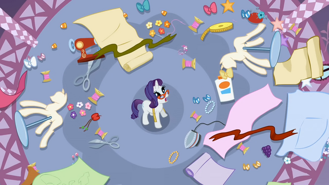 File:Rarity has a mess in her boutique S1E14.png