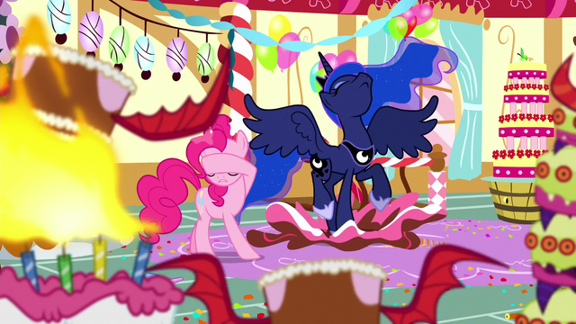 File:Princess Luna appears in Pinkie's dream S5E13.png