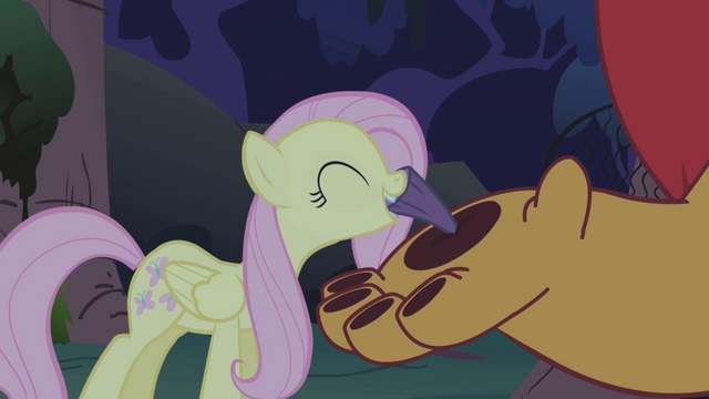 File:Fluttershy pulling the thorn S1E02.png