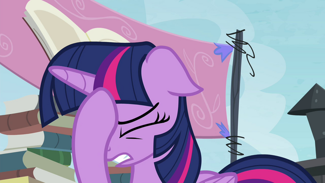 File:Twilight facehoofs S4E22.png