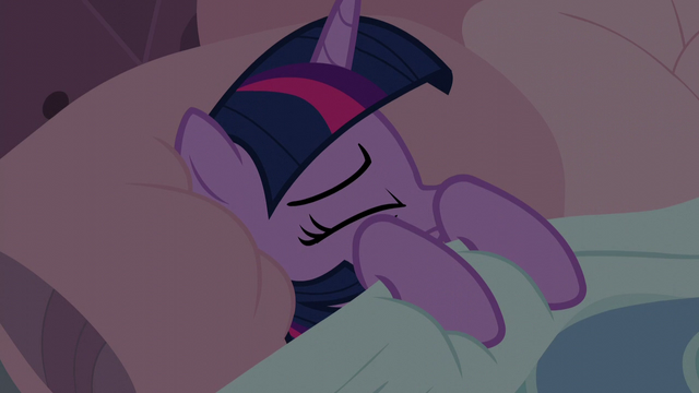 File:Twilight looking disturbed S5E10.png