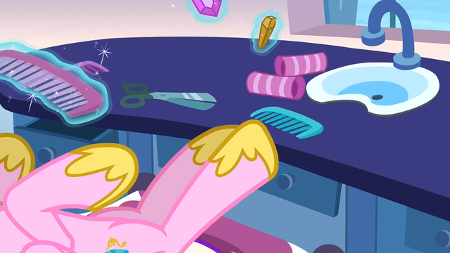 File:Busy with Manestyling S3E12.png