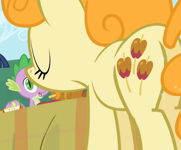 File:Caramel Apple ID S1E01.png