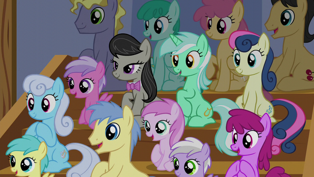 File:Audience of ponies S6E4.png
