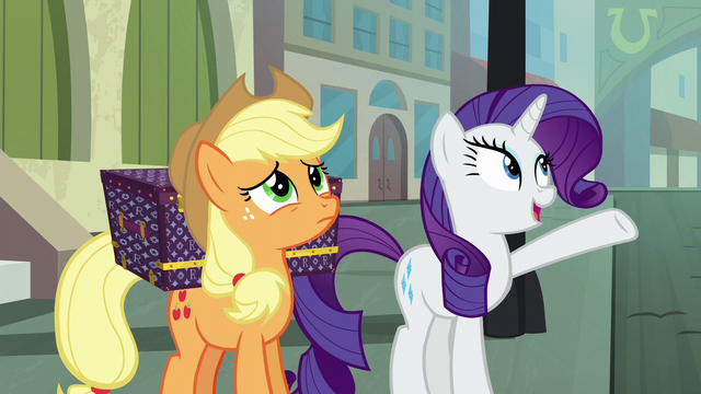File:Rarity "you're in the big city now" S5E16.png