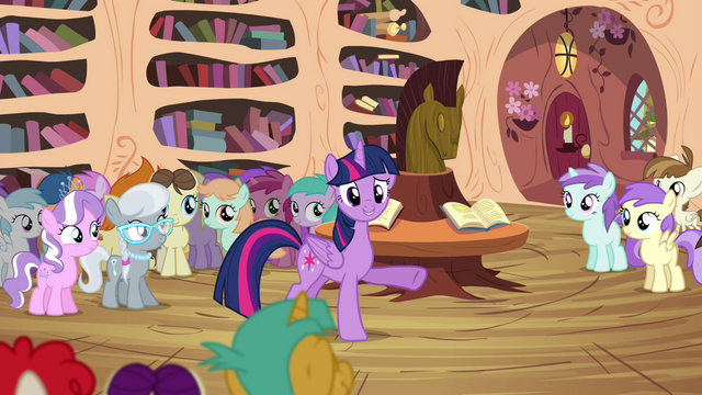 File:Twilight "thank the Cutie Mark Crusaders" S4E15.png