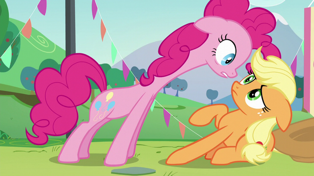 File:Applejack shakes her head S5E24.png