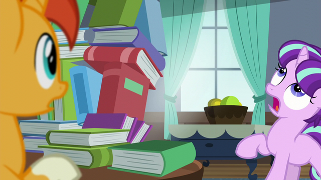 File:Filly Starlight sees book tower about to fall S5E26.png